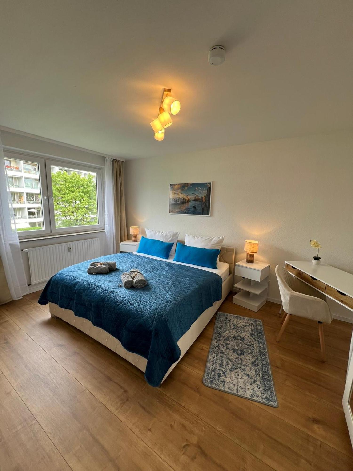 W&D Living - Fewo Kleines Italien Mit Parkplatz Und Balkon Celle Exterior foto