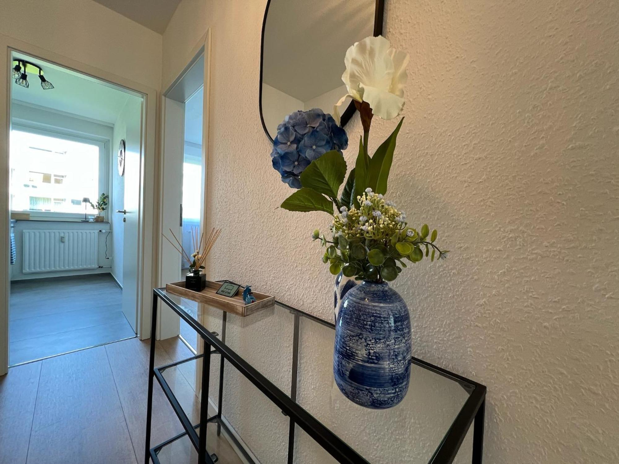 W&D Living - Fewo Kleines Italien Mit Parkplatz Und Balkon Celle Exterior foto