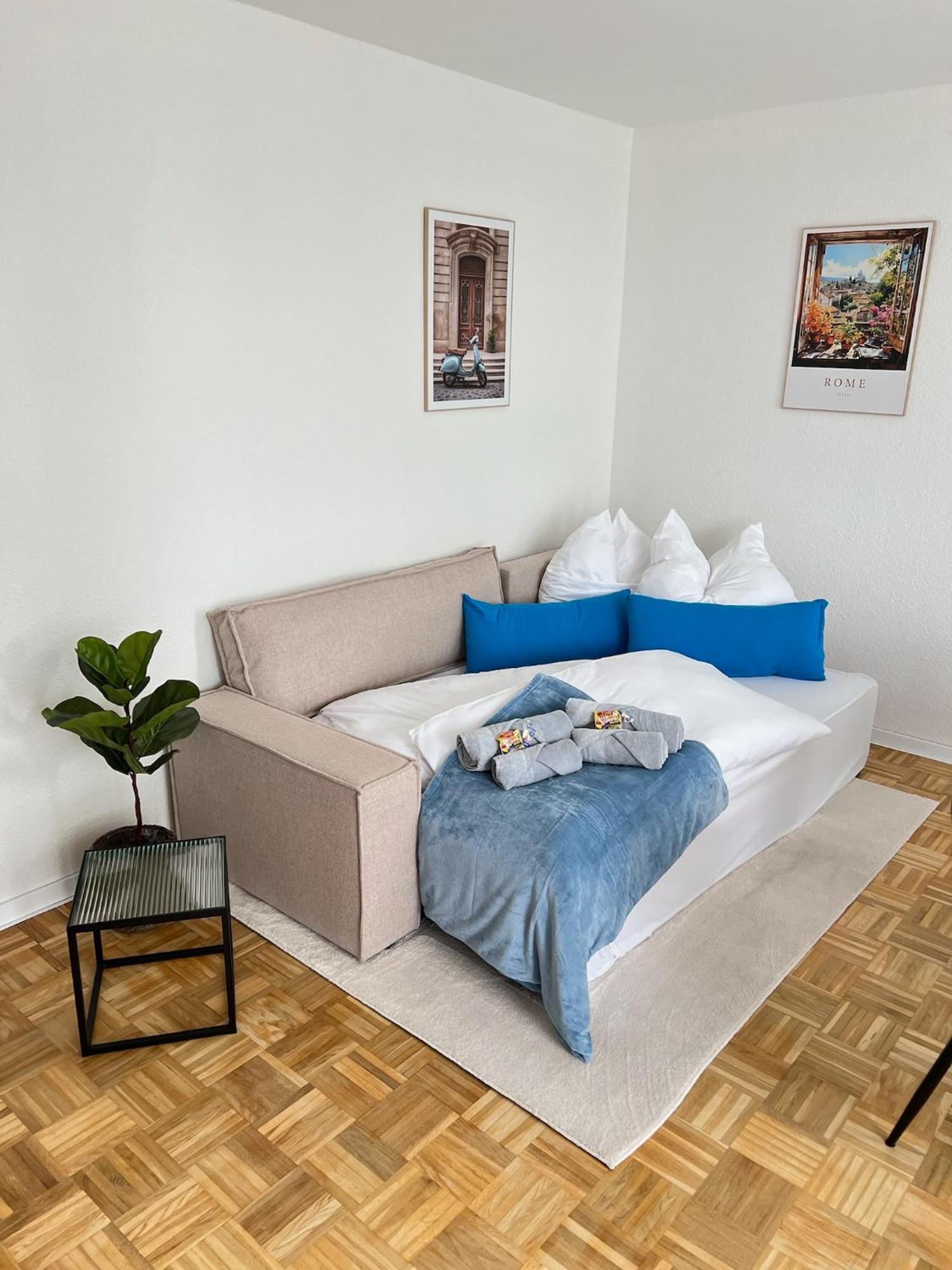 W&D Living - Fewo Kleines Italien Mit Parkplatz Und Balkon Celle Exterior foto